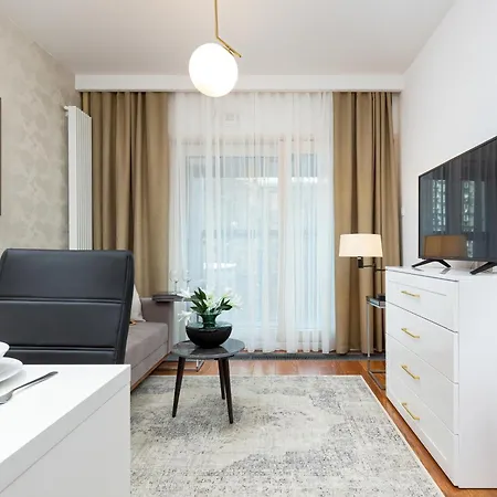 아파트 Royal Center Mennica By Renters 바르샤바