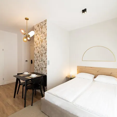 B85 Aparthotel
