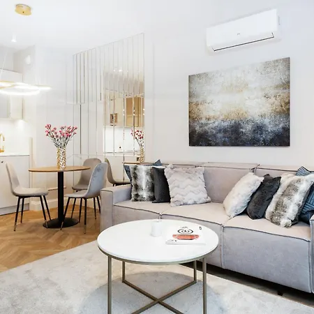 Mennica Deluxe Centre By Renters Prestige Βαρσοβία