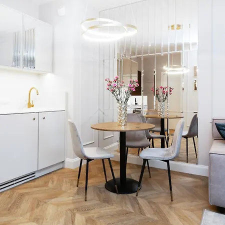 Mennica Deluxe Centre By Renters Prestige Βαρσοβία