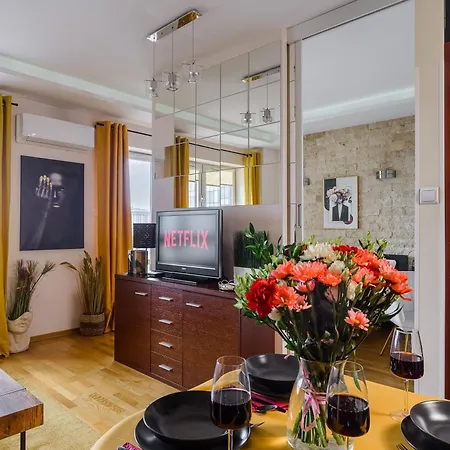 Luxury In Platinum Tower Daire