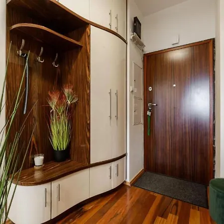 Daire Luxury In Platinum Tower Varşova