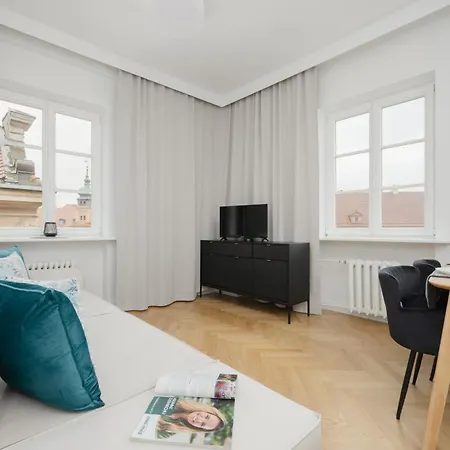 Plac Zamkowy In By Rent Like Varsovia