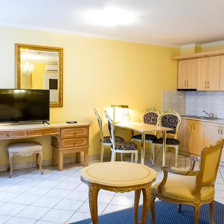 Aparthotel Hit