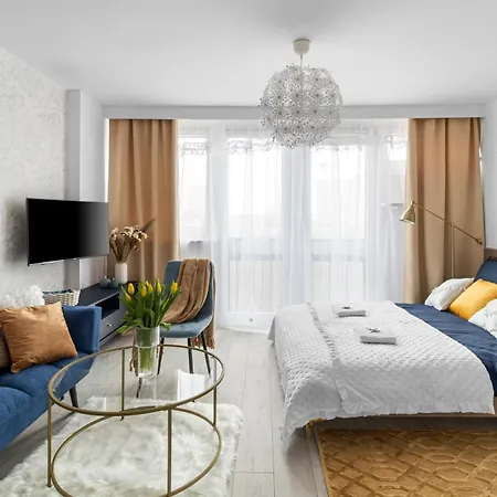 Elegant For Two In The Centre Metro Rondo Onz Apartament