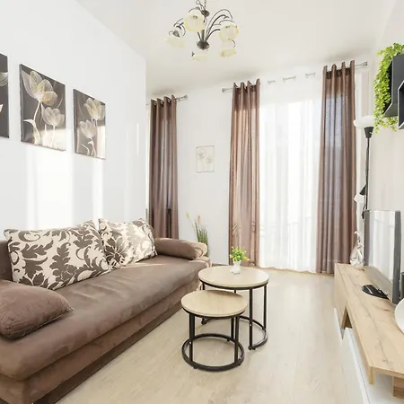 Apartament Cozy & Comfortable Grodeckiego By Renters *