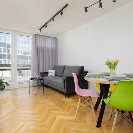 Apartment In The Heart Of By Rent Like