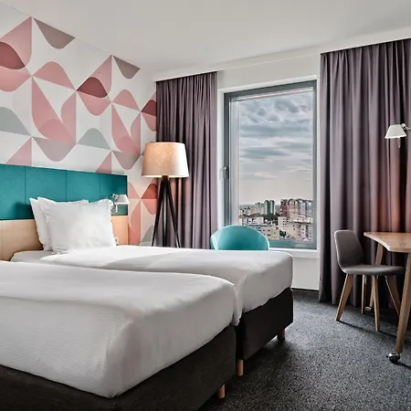 - Centre By Ihg Otel