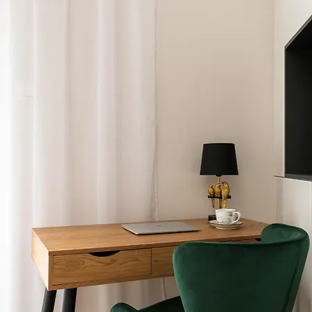 Luxury Design - Tower Bliska Wola Varşova