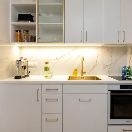 Luxury Design - Tower Bliska Wola Daire Varşova