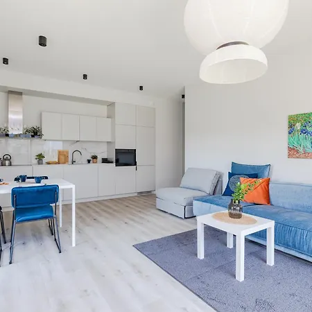 Apartament Superapart Herbu Janina 4, Wilanow, Szpital Medicover, Paley, Parking *