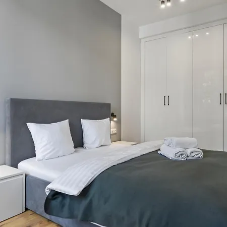 Rentplanet - Slawinska Warsaw