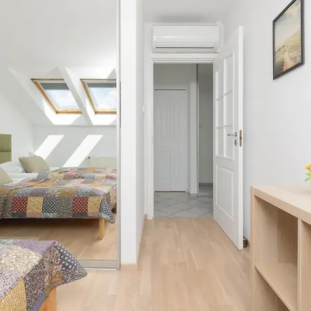 Apartament Family In With 3 Bedrooms & Ac Near Metro Stoklosy By Renters Warszawa