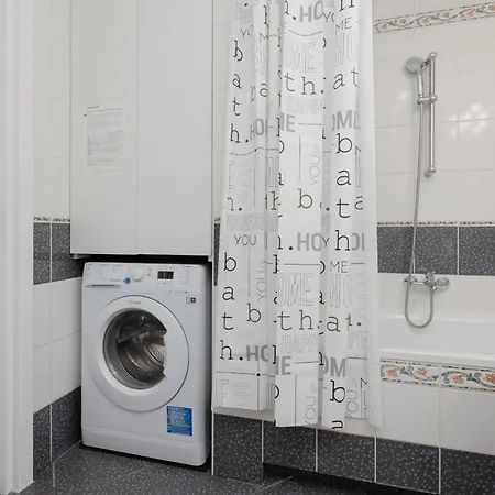 Apartament Family In With 3 Bedrooms & Ac Near Metro Stoklosy By Renters