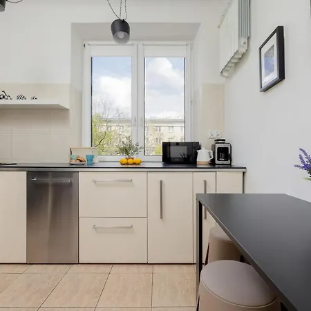 Beautiful & Modern Near The Center By Renters Apartment Warsaw