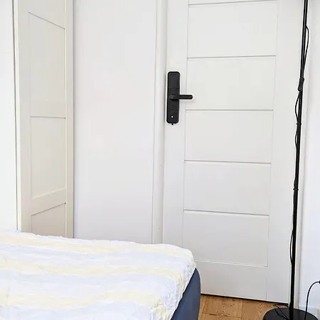 Hostel Ursus Rooms-self Check-in *