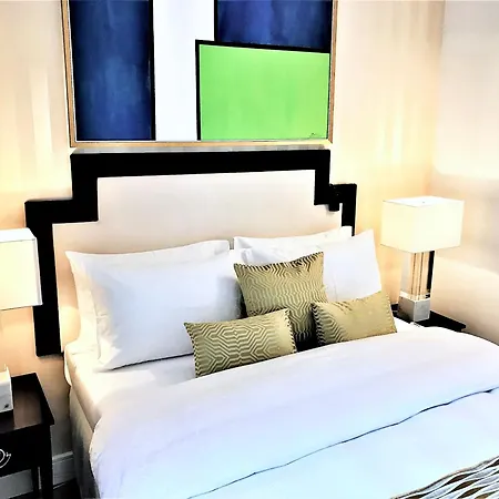 Mondrian Luxury & Old Town * ורשה