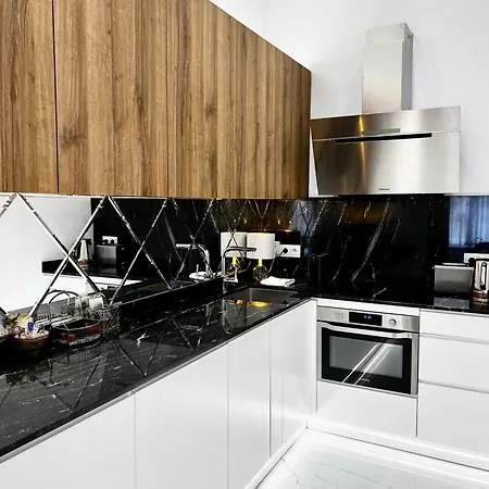 Mondrian Luxury & Old Town מלון דירות ורשה