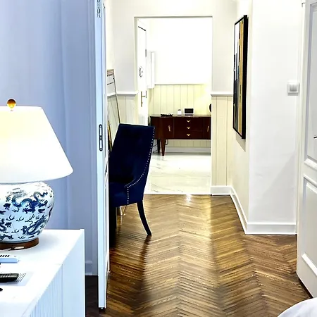מלון דירות Mondrian Luxury & Old Town ורשה