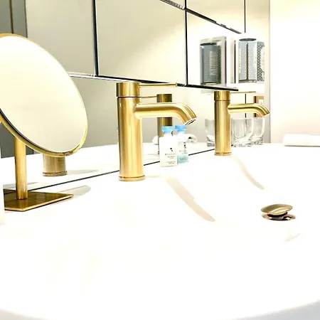 Aparthotel Luxury & Mondrian Market Square Ii