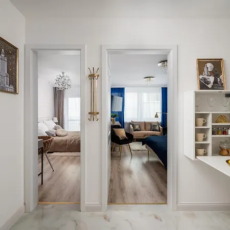 아파트 Stunning 2-br Palace In The Window, Air-conditioning 500m To Station 바르샤바