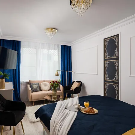 아파트 Stunning 2-br Palace In The Window, Air-conditioning 500m To Station 바르샤바