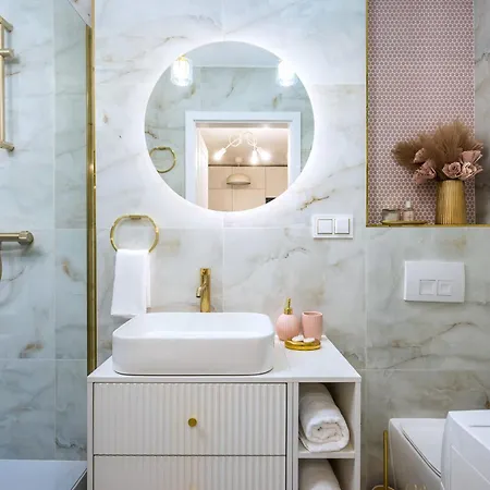 Stunning 2-br Palace In The Window, Air-conditioning 500m To Station 아파트 *