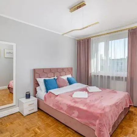 Niska Apartament Apartment Warsaw