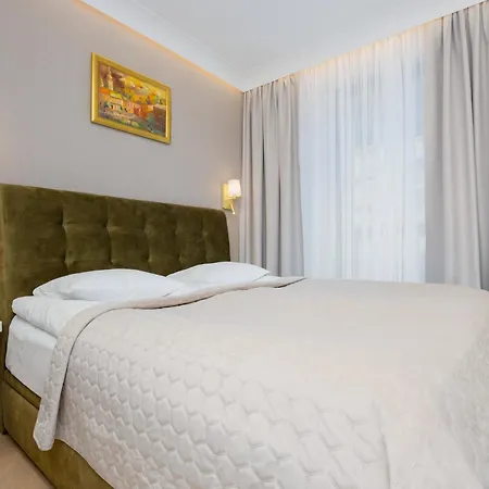 Apartment Stylish Grzybowska By Renters *