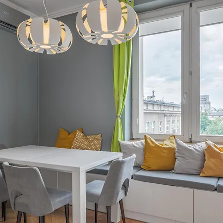 Lägenhet Smolna 11 By Nyx Warszawa