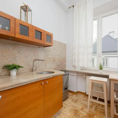 Elegant Filtry With Parking In By Renters Warschau