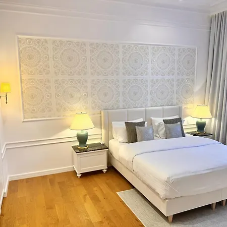 Mondrian Luxury Unesco Old Town *