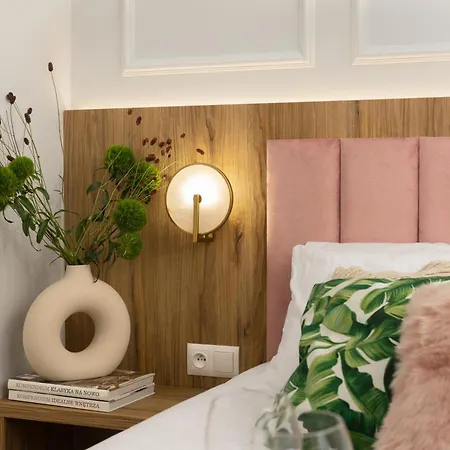Movo Prestige Old Town Апартаменты *