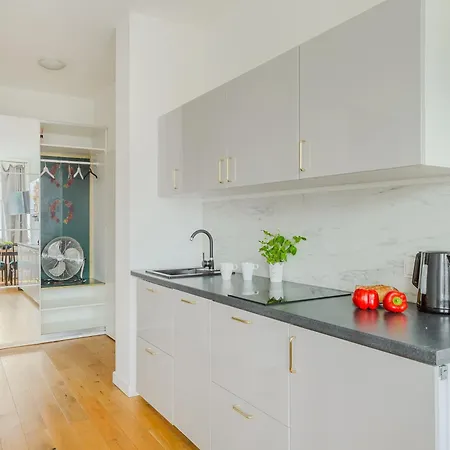 Apartment Shortstaypoland Plac Mirowski