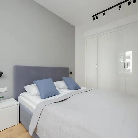 Wola Pet-friendly With Ac Slawinska By Renters 公寓 华沙