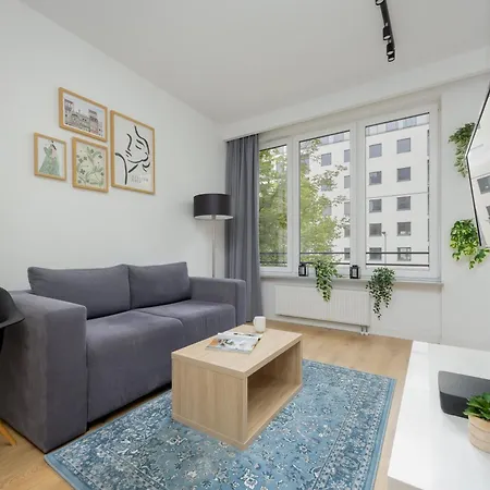 Wola Pet-friendly With Ac Slawinska By Renters 华沙