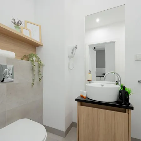 Wola Pet-friendly With Ac Slawinska By Renters 公寓 华沙