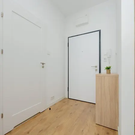 Wola Pet-friendly With Ac Slawinska By Renters 公寓