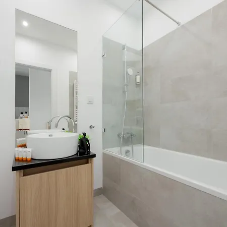 公寓 Wola Pet-friendly With Ac Slawinska By Renters