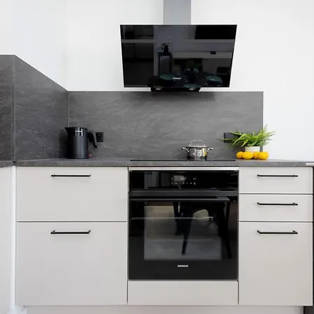 Apartamento Comfortable With Parking By Renters Varsóvia
