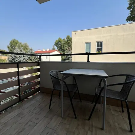 Orange With Balcony - Free Parking Appartement Warschau