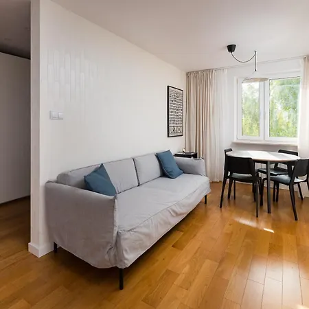 Metro Stoklosy 2-bedroom Apartamento Varsóvia
