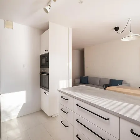 Apartamento Metro Stoklosy 2-bedroom Varsóvia
