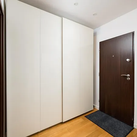 Metro Stoklosy 2-bedroom Varsóvia