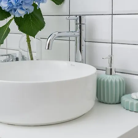 Апартаменты So Chic! 2-Bedroom Urban Suite 900M To Central Station Metro Rondo Onz