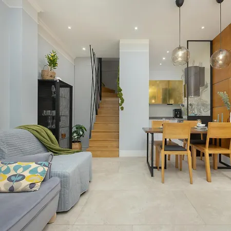 Dwupietrowy Dla 7 Osob Z Ogrodkiem By Renters Apartament *