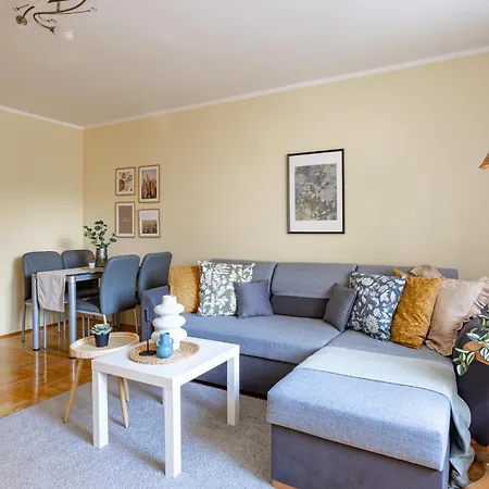 Apartment Mia Stepinska Near The Royal Lazienki Warschau