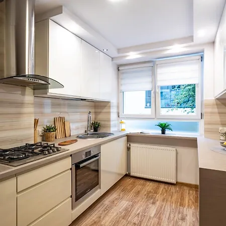 Apartment Mia Stepinska Near The Royal Lazienki Warschau