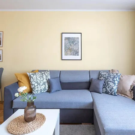 Apartment Mia Stepinska Near The Royal Lazienki Warschau