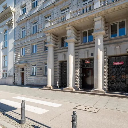 Plac Trzech Krzyzy Royal Apartment *